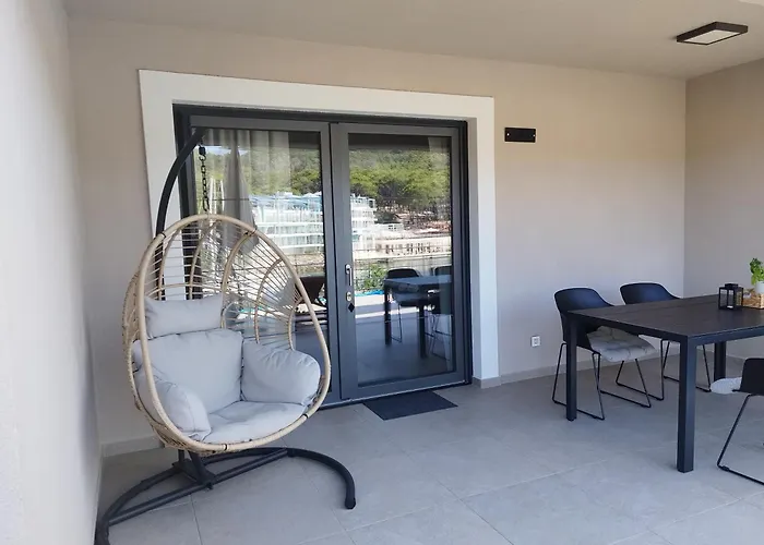 Sol Luxury Residence Near The Beach With Shared Heated Pool