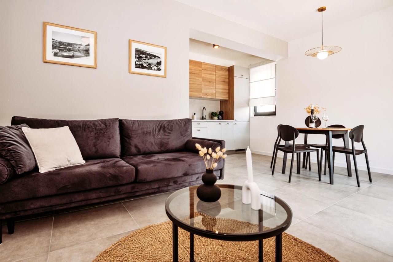 Sol Luxury Near The With Shared Heated Pool *