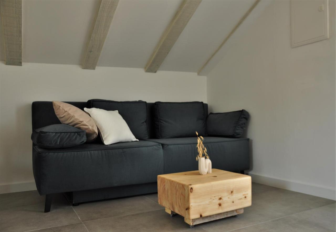 Sol Luxury Near The With Shared Heated Pool Apartma Bozava