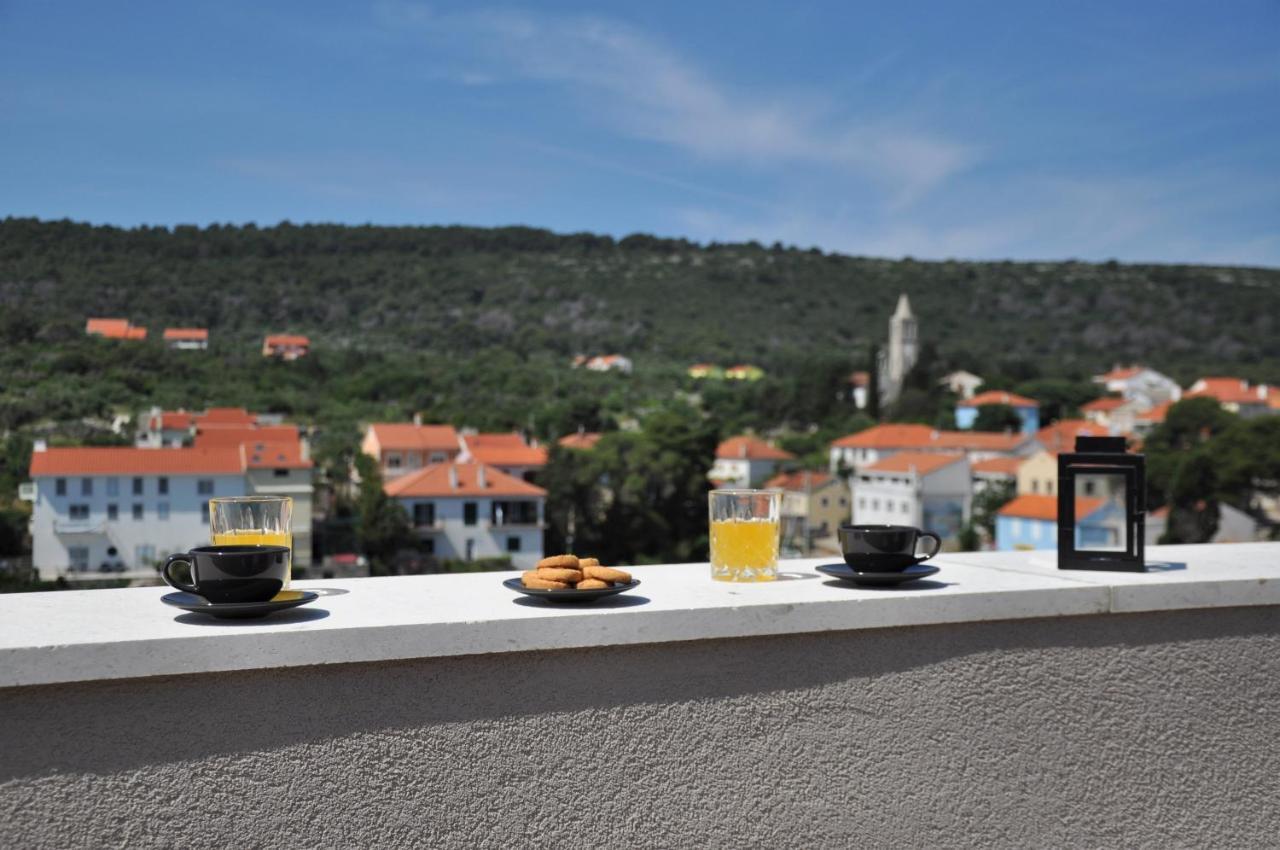 Sol Luxury Near The With Shared Heated Pool * Bozava