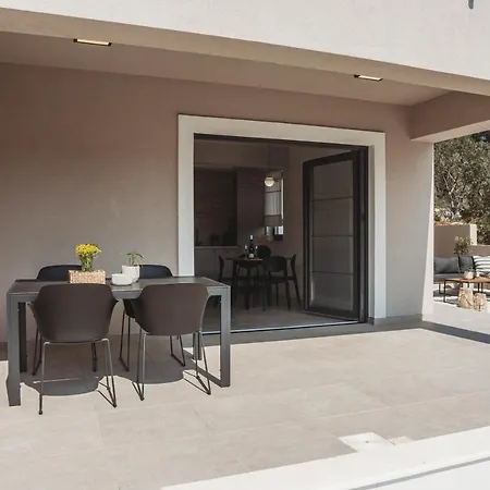 Sol Luxury Residence Near The Beach With Shared Heated Pool Bozava Exterior photo