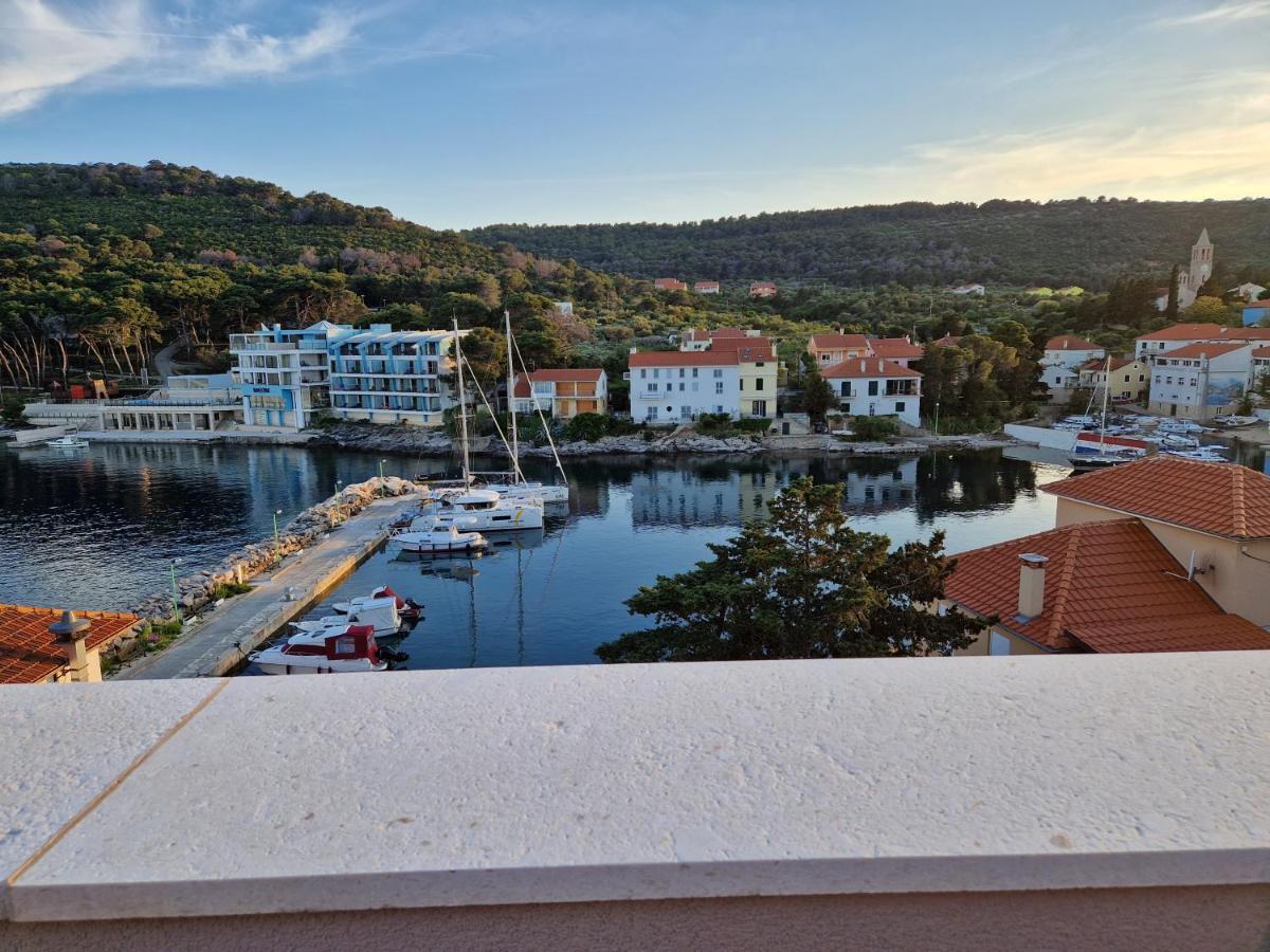 Sol Luxury Near The With Shared Heated Pool Bozava