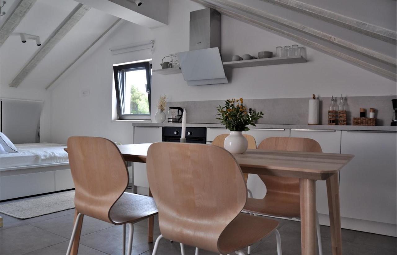 Sol Luxury Near The With Shared Heated Pool Apartment