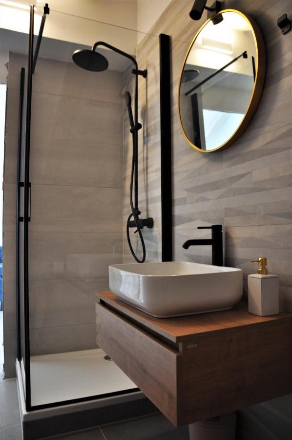 Sol Luxury Near The With Shared Heated Pool Apartment *