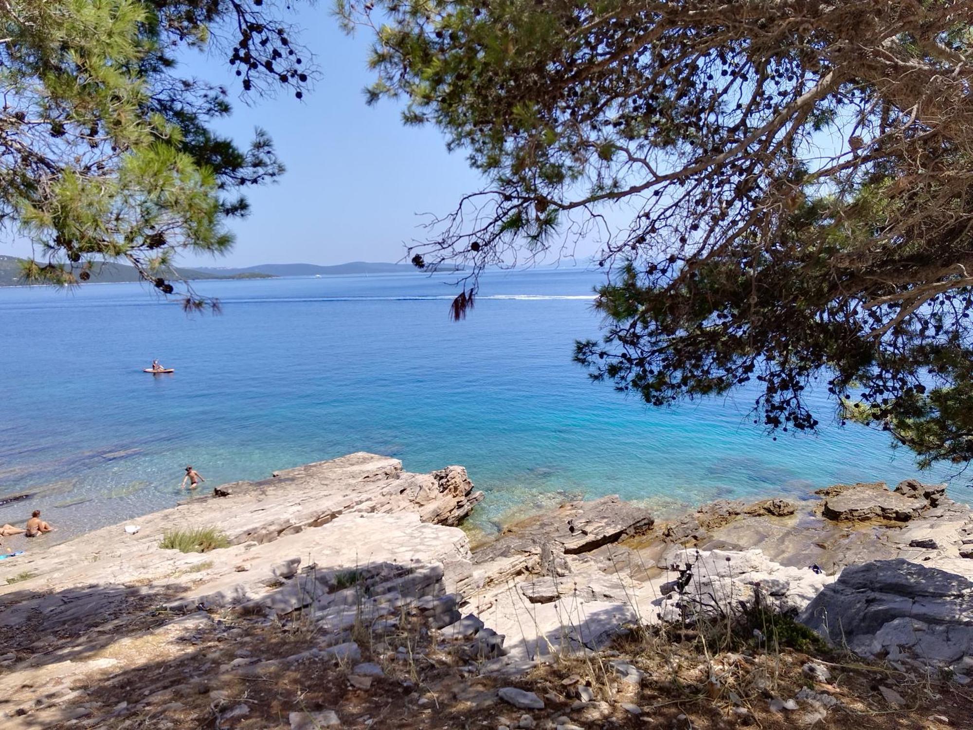 Sol Luxury Near The With Shared Heated Pool * Bozava